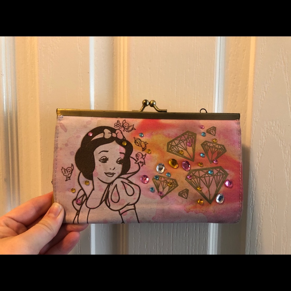 Snow White Wallet